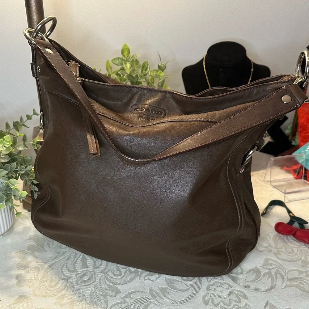Coach Vintage Chocolate Brown Glove-tanned Leather Hobo F14706